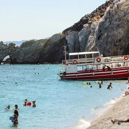 Venetian-style Santorini 1 Bedroom Astroglia Beautiful Caldera Sea Views Private Jacuzzi Villa *