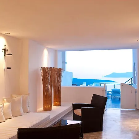 Venetian-style Santorini 1 Bedroom Astroglia Beautiful Caldera Sea Views Private Jacuzzi * Fira (Santorini)