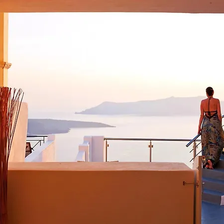 Venetian-style Santorini 1 Bedroom Astroglia Beautiful Caldera Sea Views Private Jacuzzi Villa