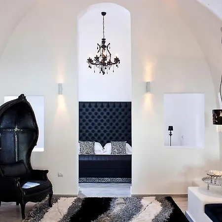 Venetian-style Santorini 1 Bedroom Astroglia Beautiful Caldera Sea Views Private Jacuzzi Villa