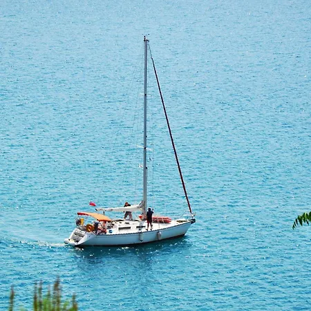 Villa Venetian-style Santorini 1 Bedroom Astroglia Beautiful Caldera Sea Views Private Jacuzzi Fira (Santorini)