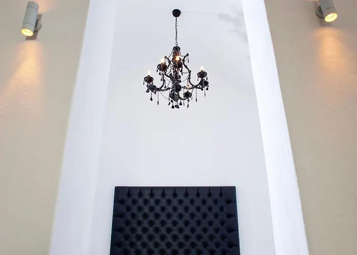 Venetian-style Santorini 1 Bedroom Astroglia Beautiful Βίλα Φηρά